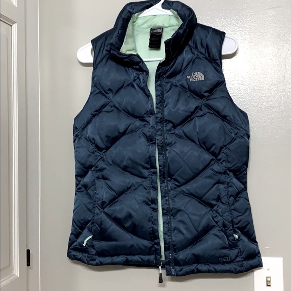 The North Face / Women’s Small / 550 Fleece Vest